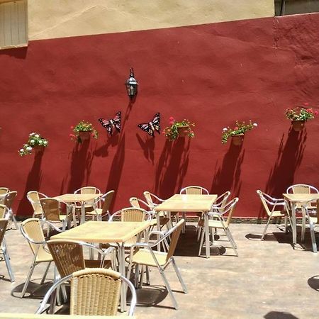 Hostal Restaurante Morote Cano Lezuza Buitenkant foto