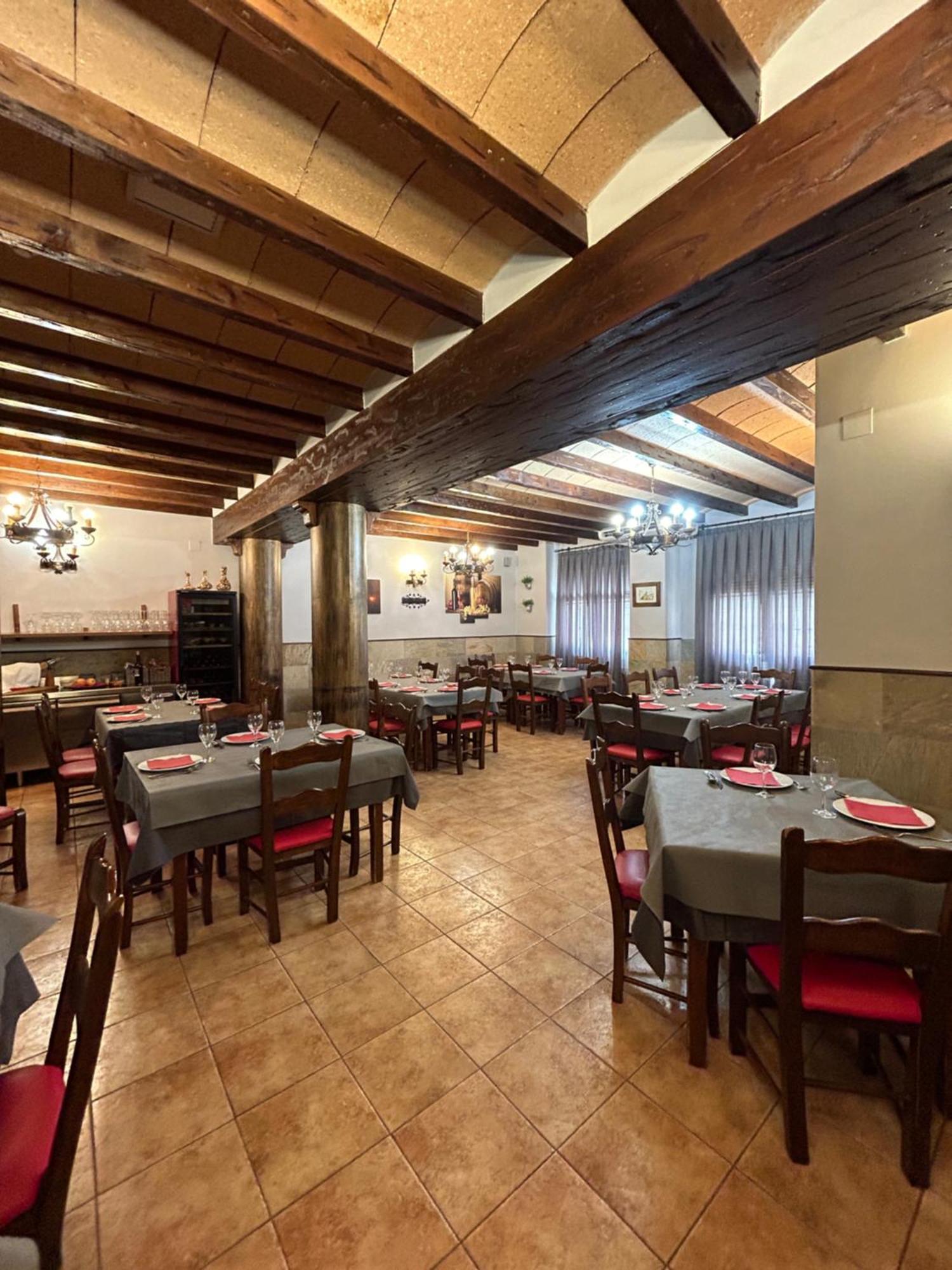 Hostal Restaurante Morote Cano Lezuza Buitenkant foto